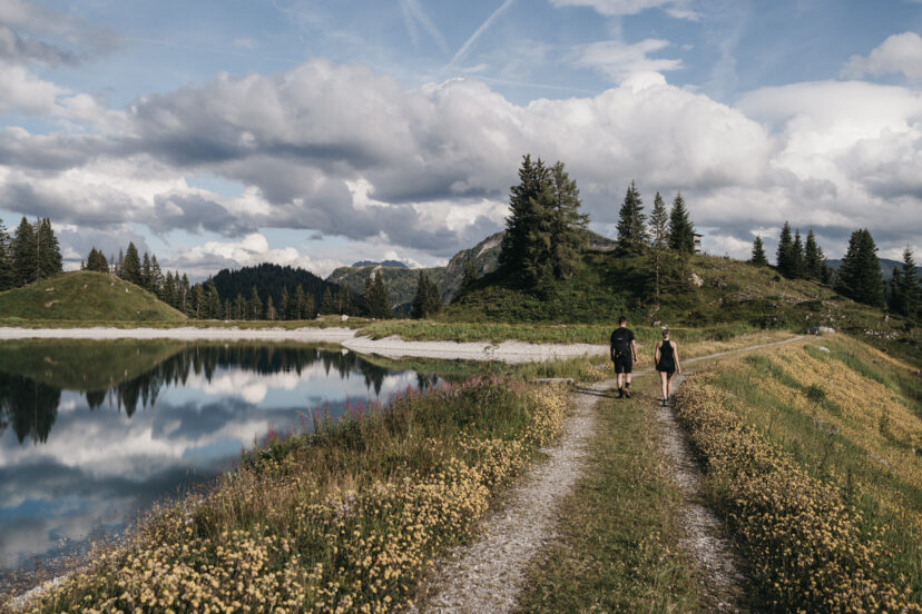 Herbstwanderung im Alpendorf