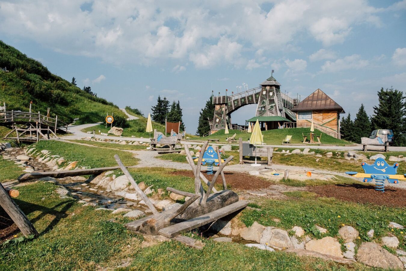 Geisterberg in Alpendorf zum Spielen und Toben mit Traumaussicht