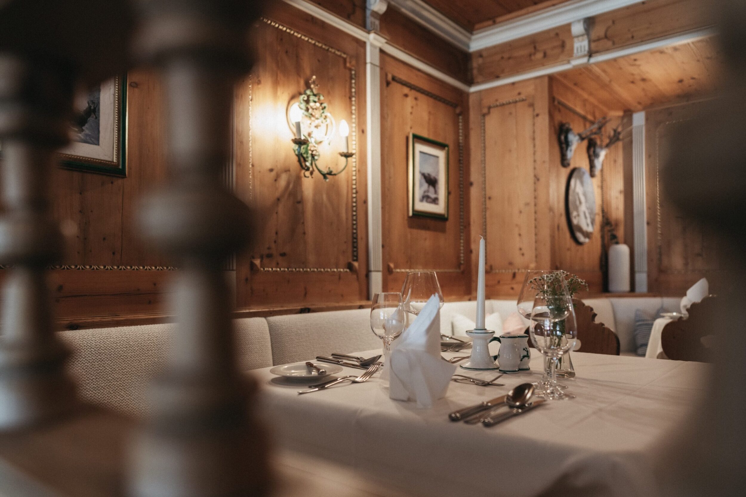 Die Jagdecke im Alpina ist ein gemuetlicher Ort um die Kulinarik zu geniessen.